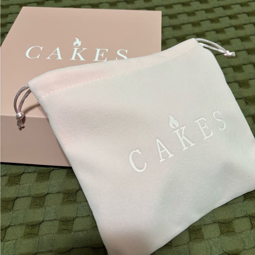 Cakes Plus